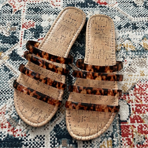 A New Day tortoise sandal - Picture 3 of 5